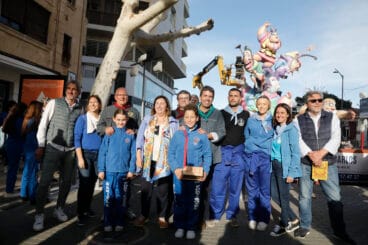 Carlos Mazón visita las Fallas de Dénia (18)