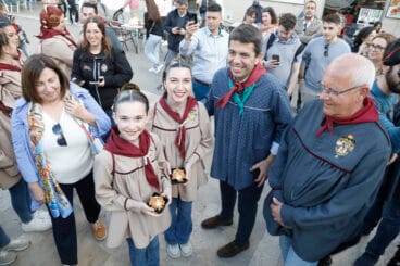 Carlos Mazón visita las Fallas de Dénia (24)