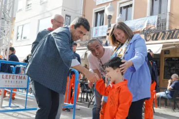 Carlos Mazón visita las Fallas de Dénia (3)