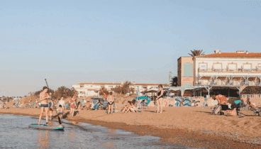 Disfruta de tus vacaciones en un hotel a pocos metros del mar