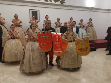 Entrega del primer premio de la categoría especial de Dénia a la Centro