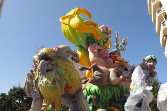 ¿Qué tiempo hará en Dénia durante los días de Falles? 1 Imagen: Falla Centro bajo los rayos de sol