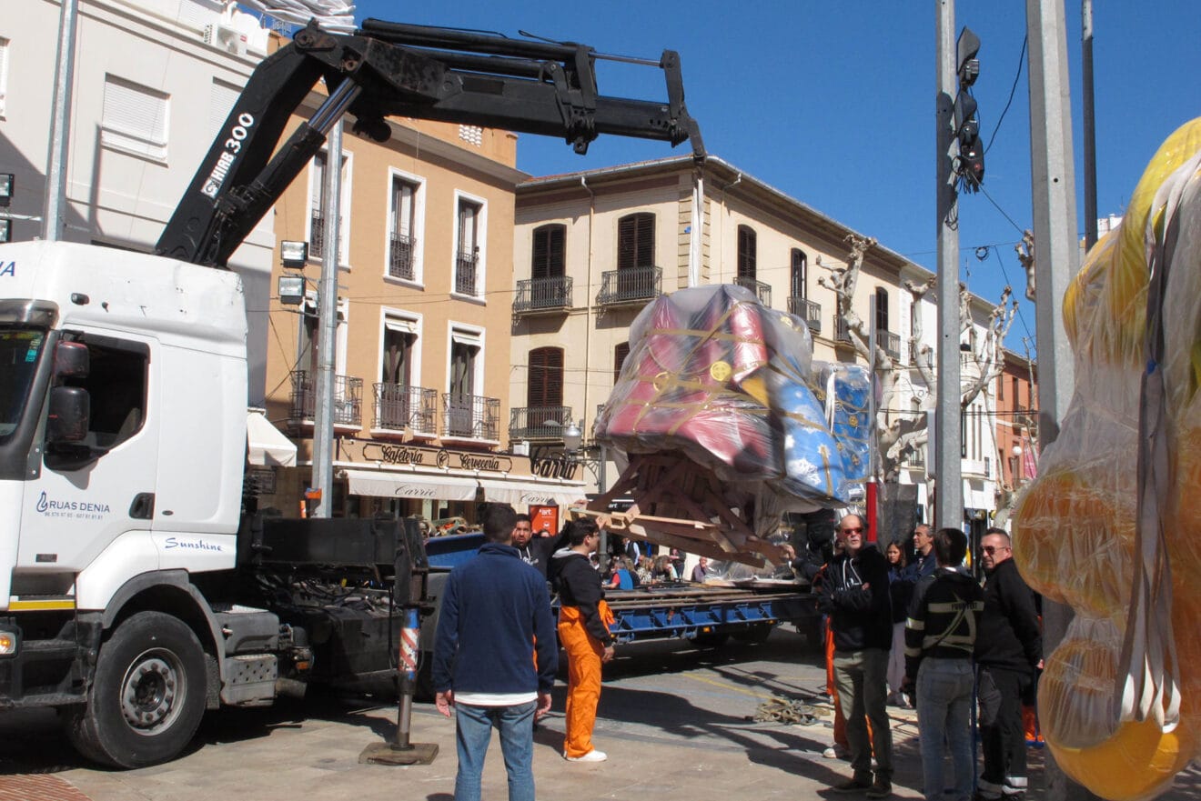 Llegan los primeros monumentos a Dénia05