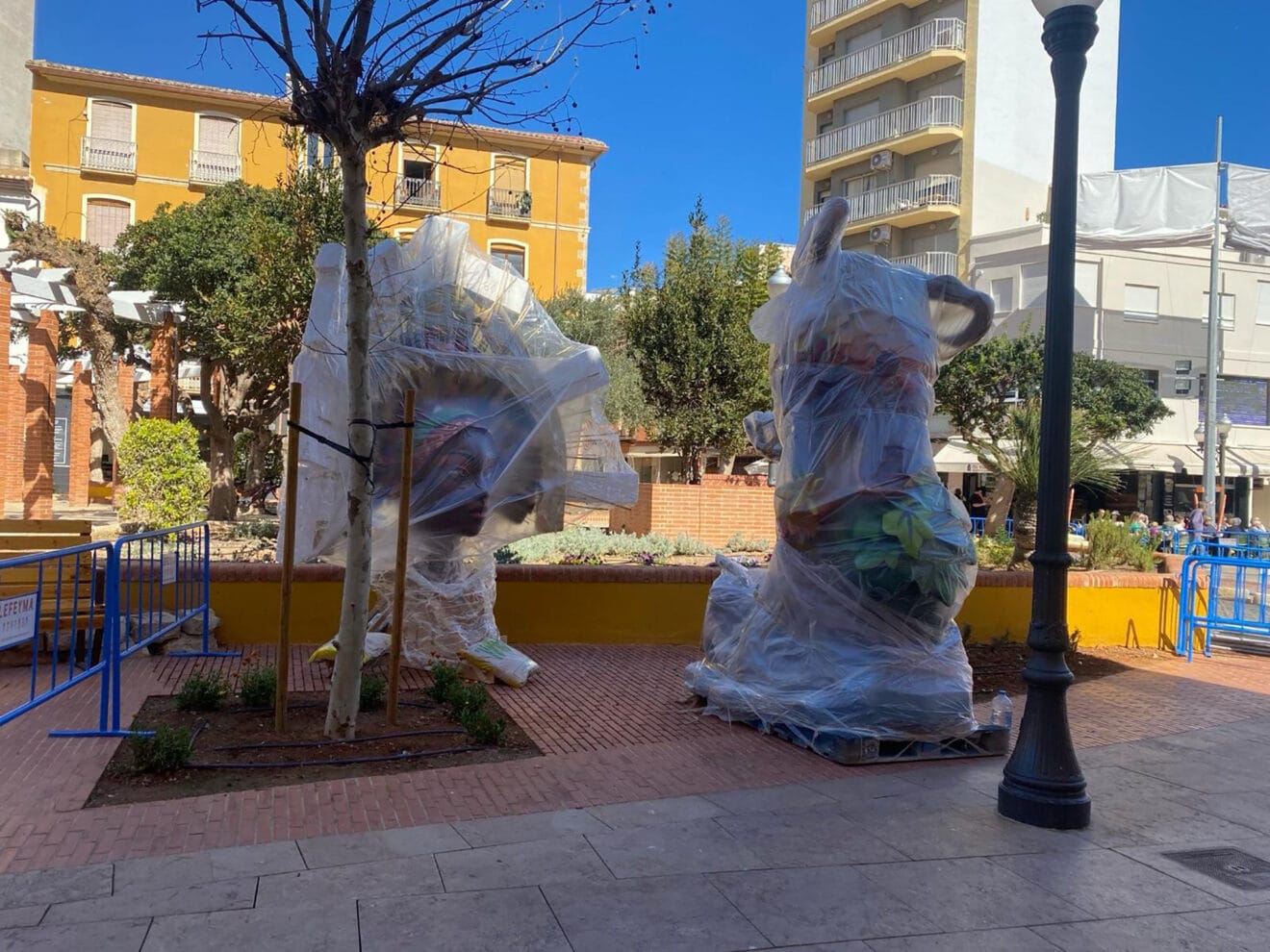 Llegan los primeros monumentos a Dénia05