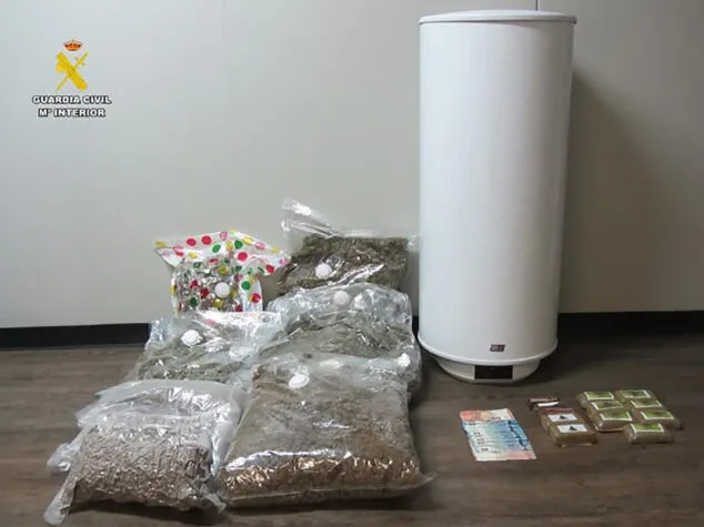 Detenido en Dénia por tráfico de drogas en un ferry destino Ibiza 1 Imagen: Materiales sustraídos