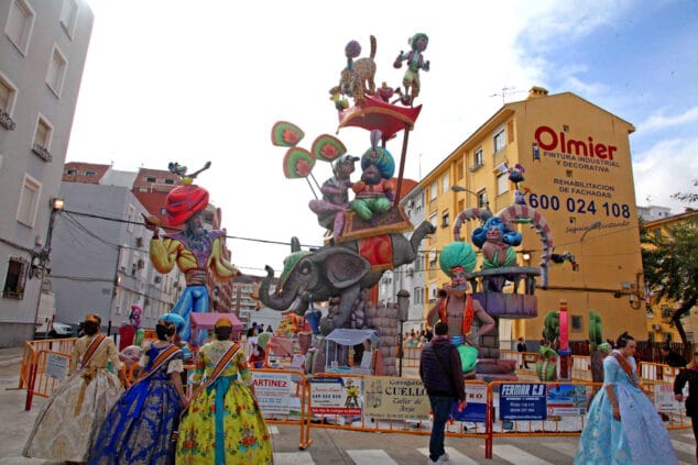 Imagen: Monumento fallero de Dénia