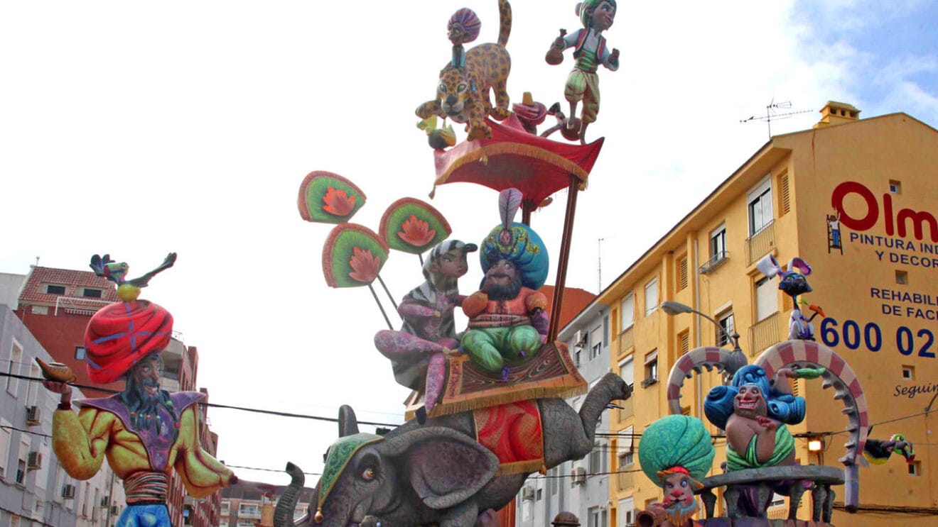 Monumento fallero de Dénia destacada