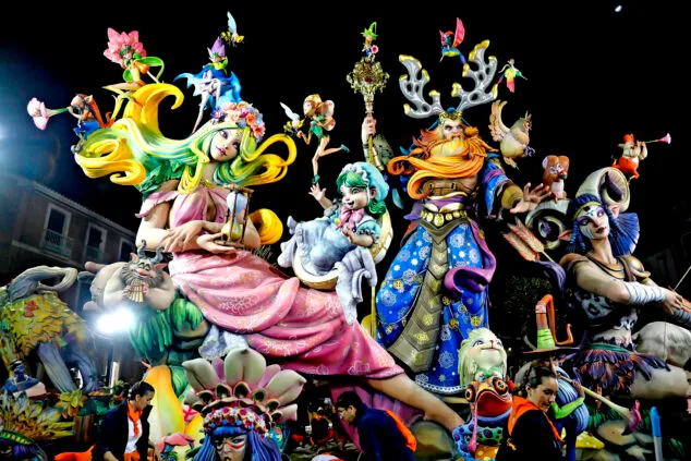 Imagen: Monumento grande de la Falla Centro de 2024, ganadora del Primer Premio de la Sección Especial