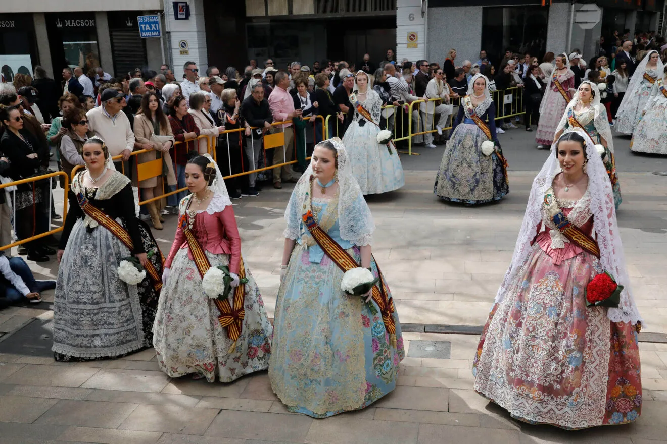 Ofrenda de flores de las Fallas de Dénia 2024 49