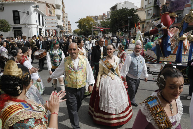 Imagem: Desfile de Fallas em Dénia
