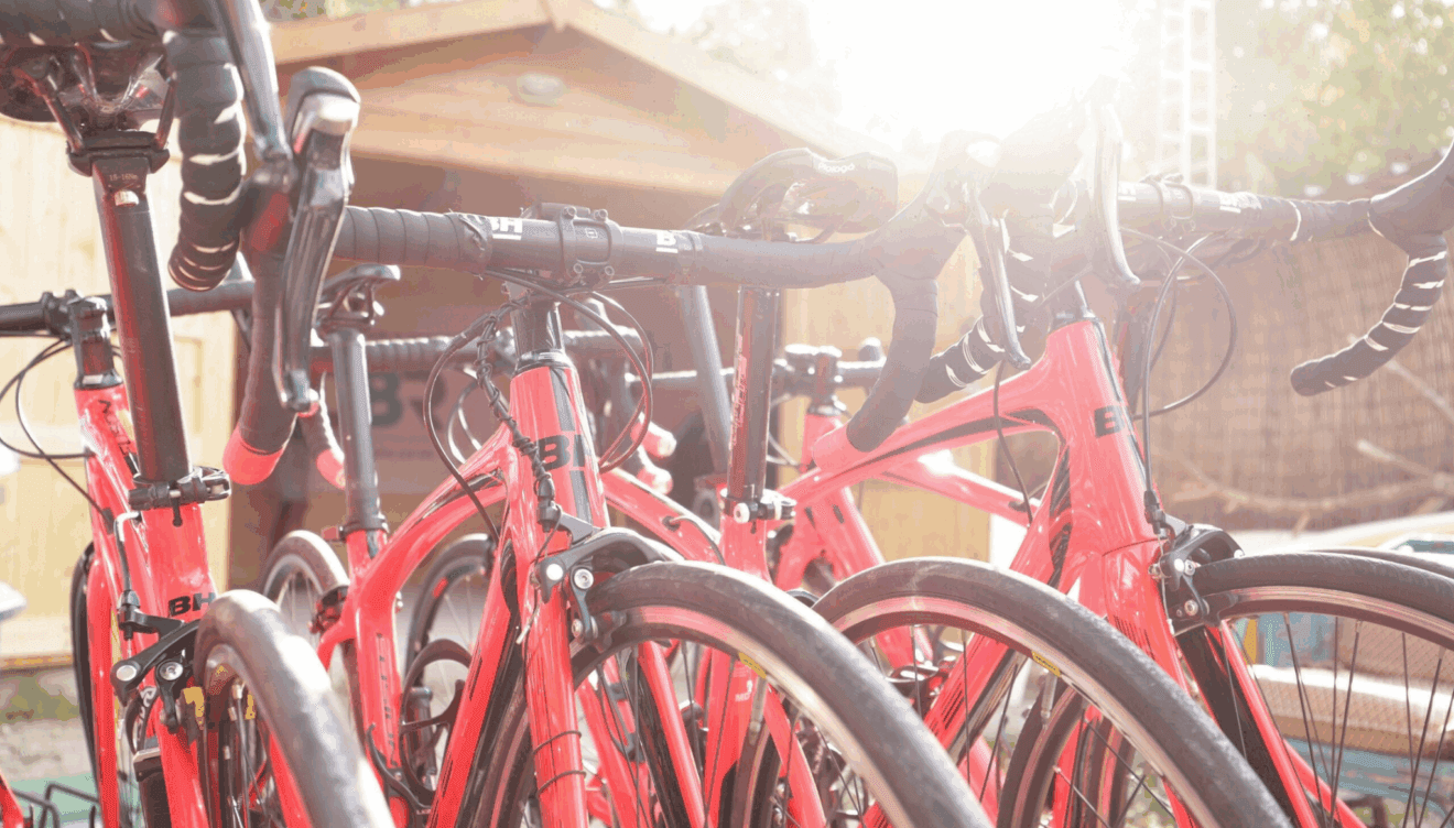 Relájate en Noguera Mar Hotel tras un día sobre ruedas