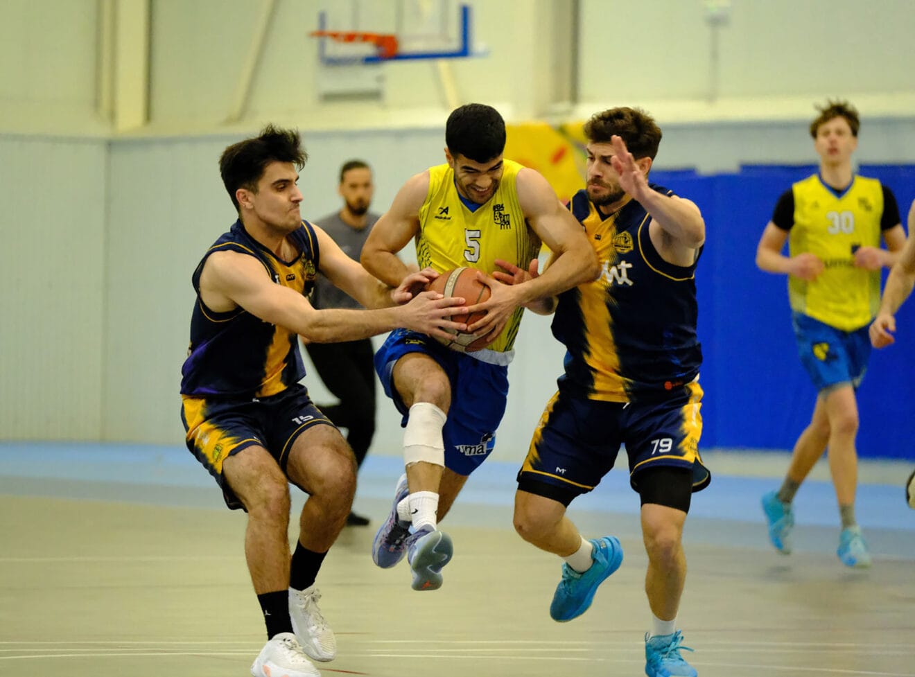 Victoria del Dénia Básquet frente a Moixent