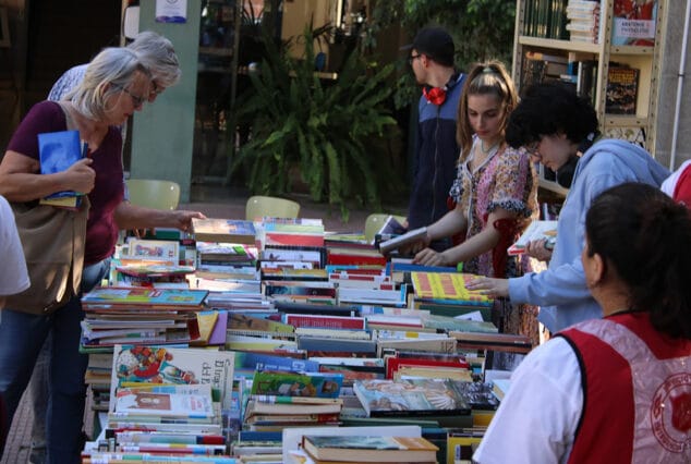 Imagen: 1 libro X 1 kilo