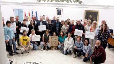 alumnos de la eoi en el pleno