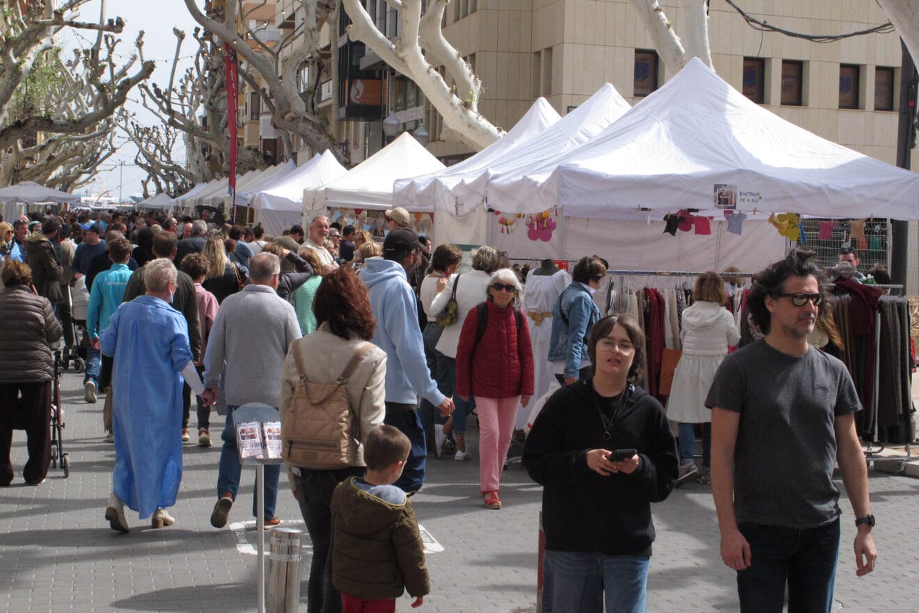 Ambiente en la Feria Dénia Stock 06