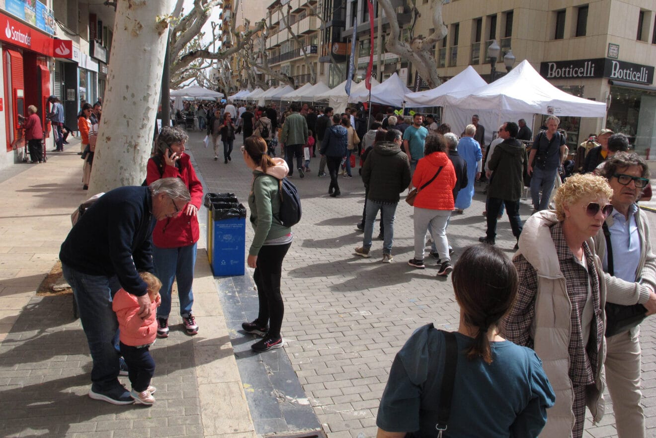 Ambiente en la Feria Dénia Stock 07