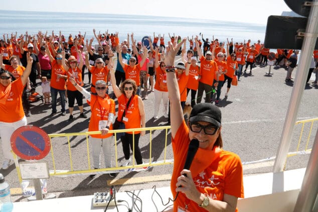 caminata solidaria amunt contra el cancer23