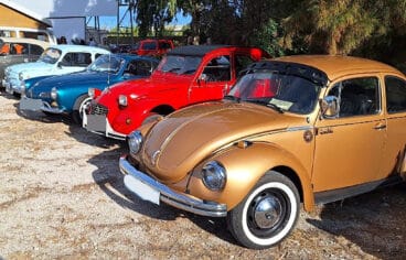 Exhibición de coches clásicos en Drive In