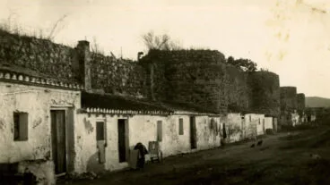 murallas del castillo de denia fotografiadas para una postal arxiu municipal de denia