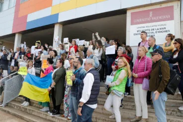 Protesta Stop recortes en EOI10