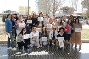 trabajadores del departamento de salud denia se concentras contra los recortes