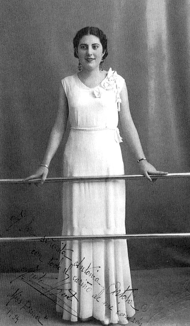 Imagen: Anita Tent Lláces, la última Miss Dénia | Arxiu Municipal de Dénia. Fons Josep Lluís Cebrián