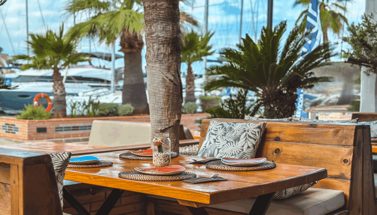 Disfruta de un ambiente agradable en este restaurante