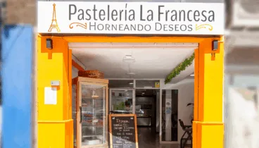 Fachada de Pastelería La Francesa donde endulzan tu vida