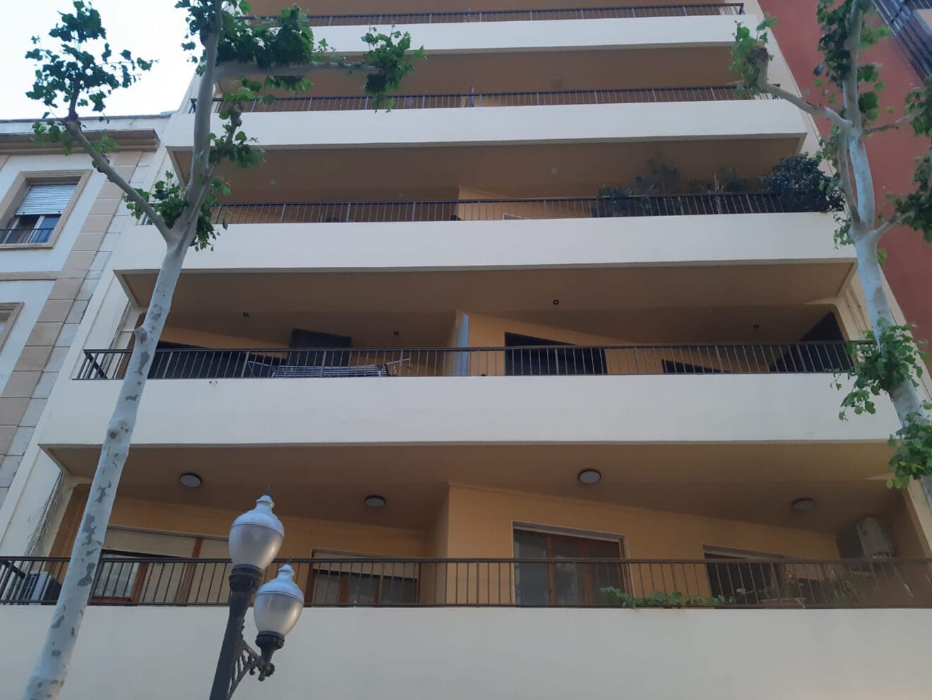 Incendio en un edificio del centro de Dénia 07