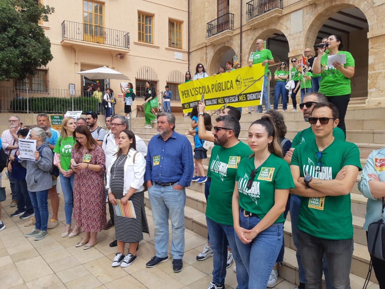 Organizadores y miembros de la corporación en apoyo a la movilización