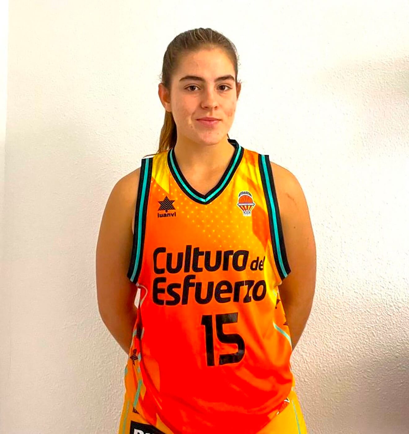 Martina Gil Miralles, de Dénia, en el Valencia Basket