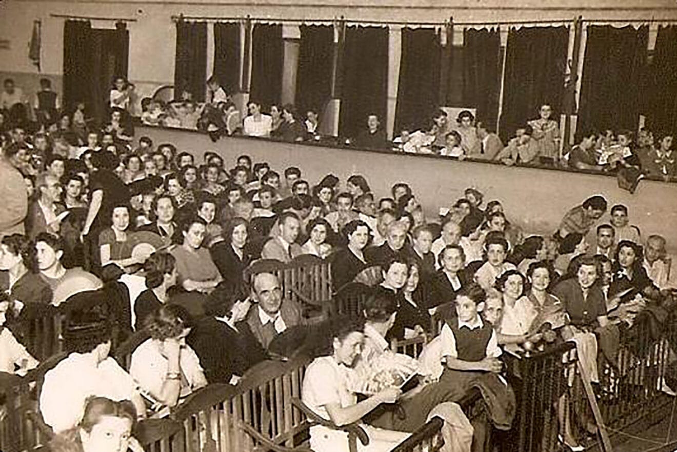 Público en el Teatro Circo de Dénia