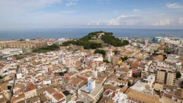 vista aerea de denia y su castillo
