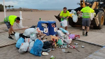 basura recogida en las playas de denia dest