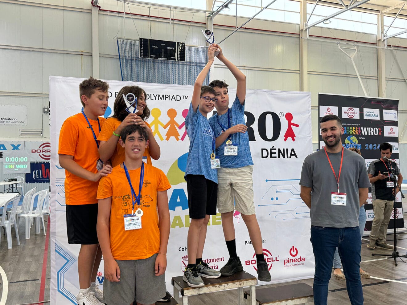 Competición de robótica en Dénia22