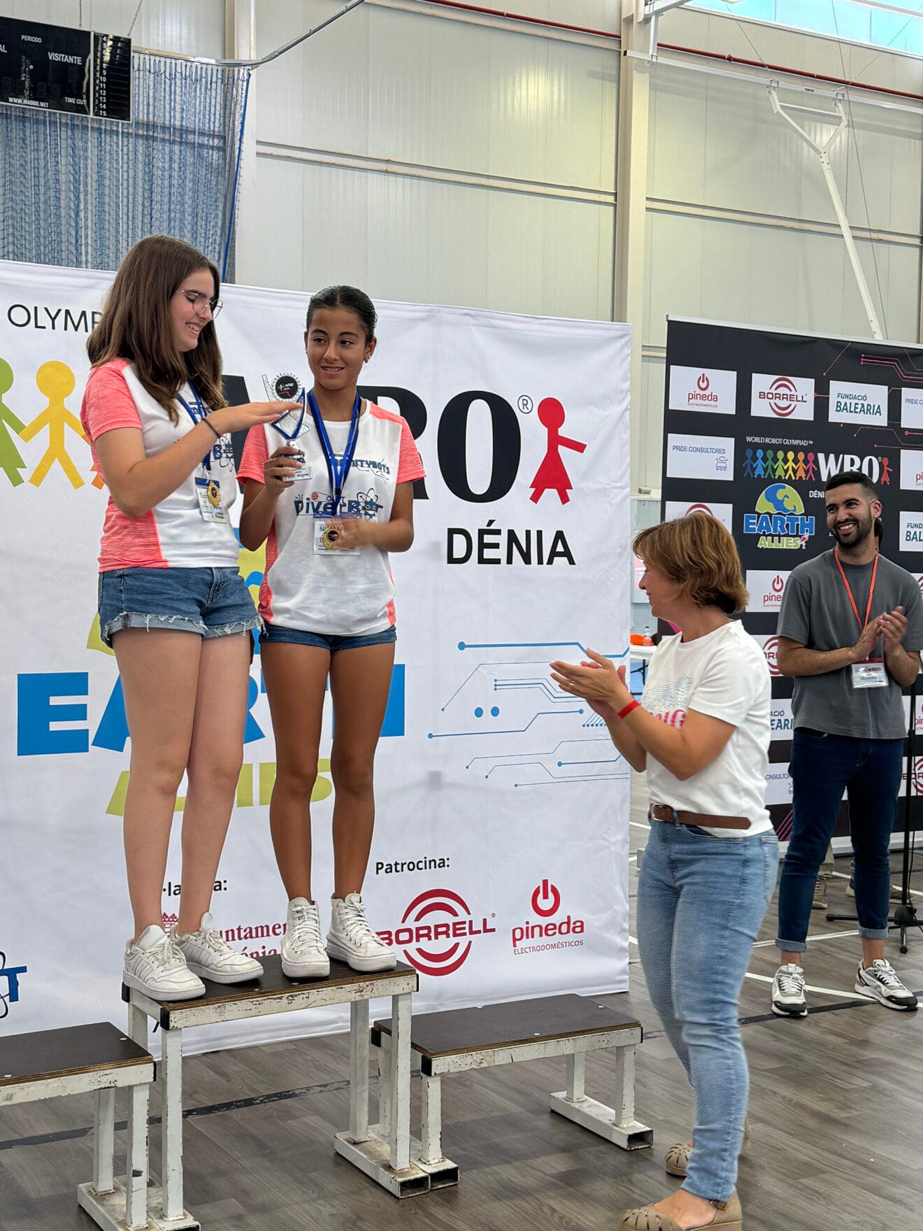 Competición de robótica en Dénia24