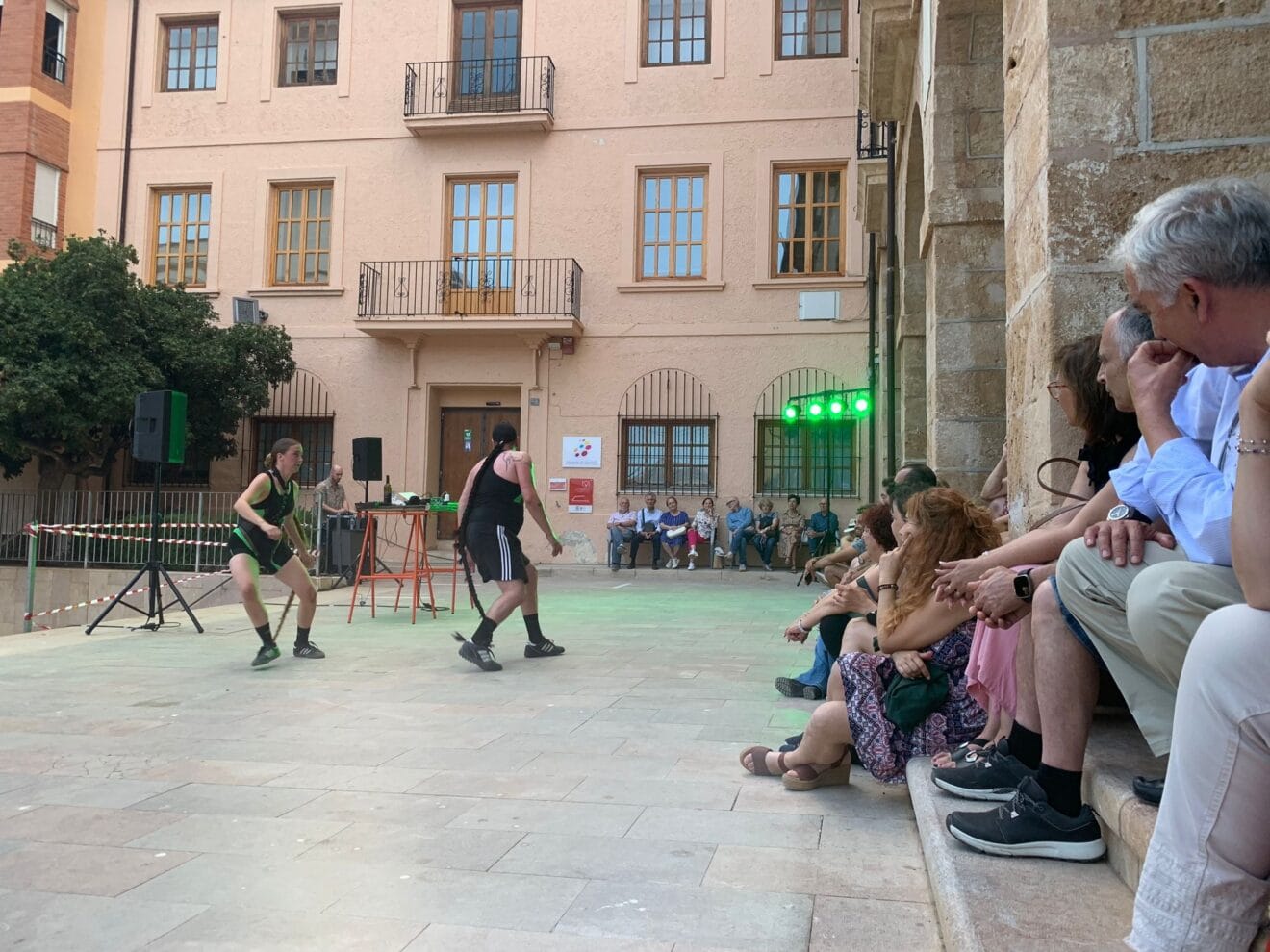 El teatro llega a los bajos del ayuntamiento de Dénia
