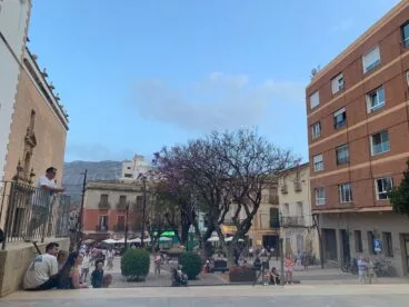 El teatro se adueña de las calles de Dénia 4