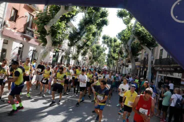 Salida de la IX Marcha Solidaria a favor del CEE Raquel Payà