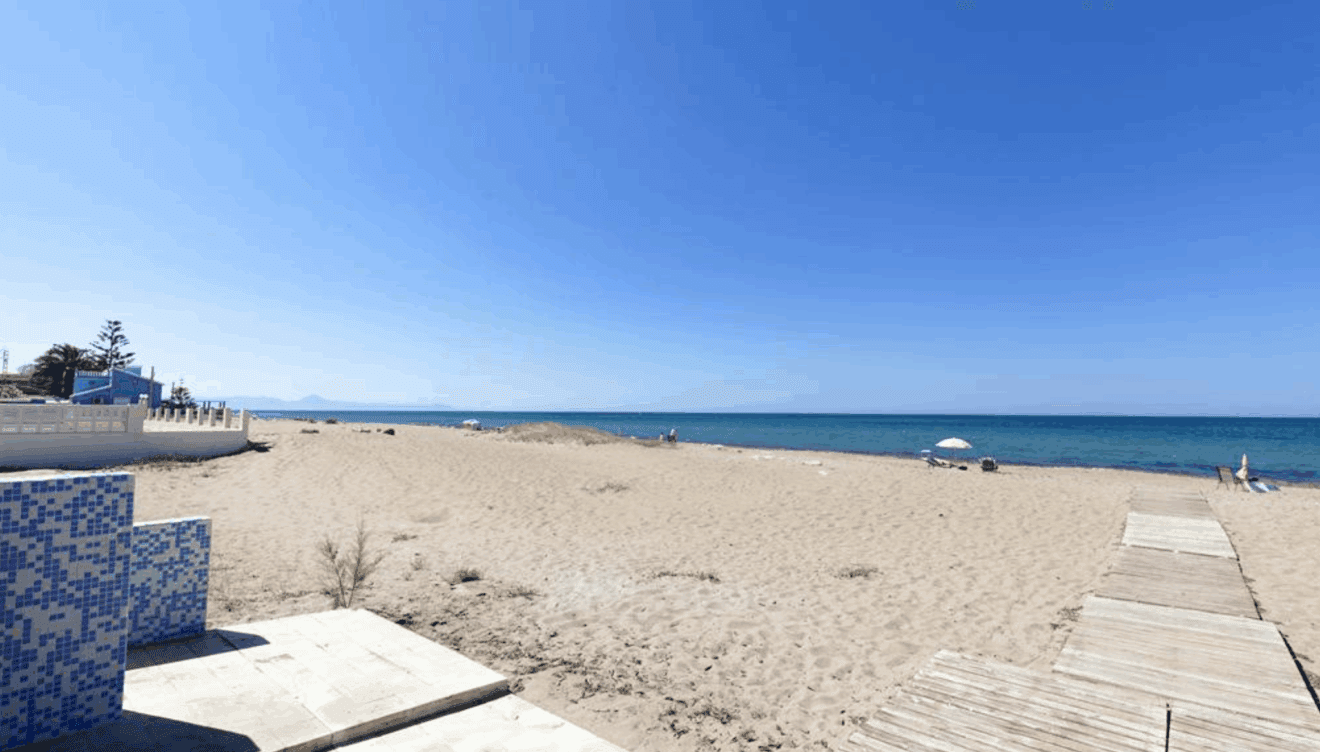 Vivienda situada en la playa de Dénia