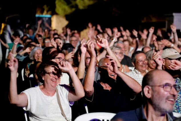 actuacion de feten feten 08