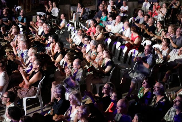 actuacion de feten feten 17