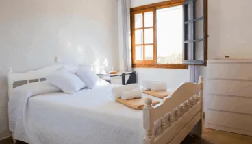 Admira el paisaje mediterráneo desde tu ventana