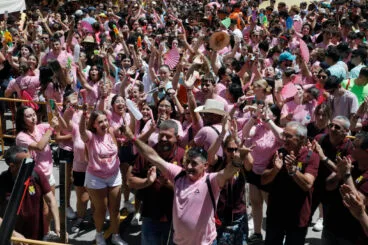 Ambiente en el cohete anunciador de las Fiestas de Dénia 2024 34
