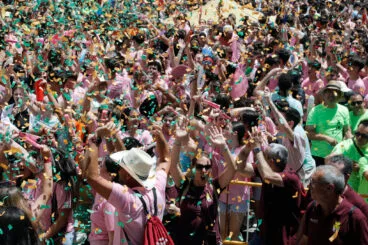 Ambiente en el cohete anunciador de las Fiestas de Dénia 2024 36