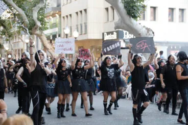 Comparsa adulta de Baix la Mar