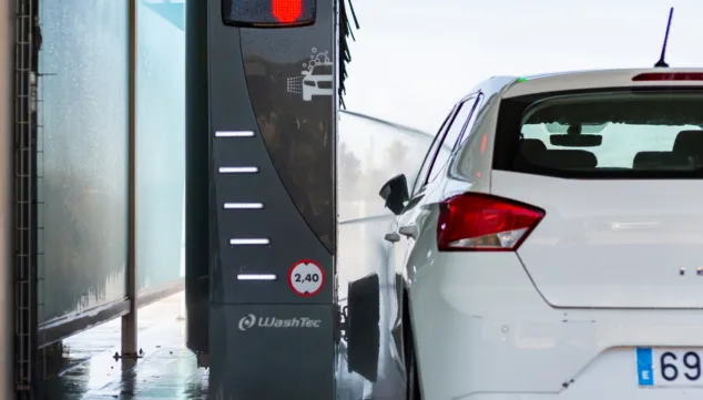 Gasolineras Teckmar 8 deja tu coche impecable en este lavadero