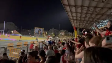 denia celebrando la victoria de espana en la eurocopa