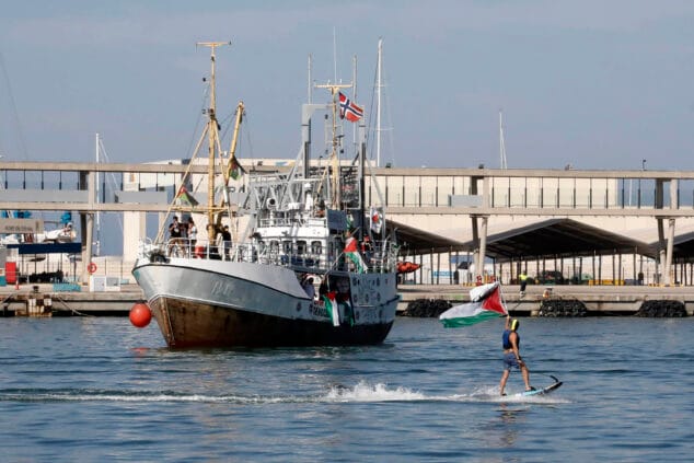 el handala llega al puerto de denia 07