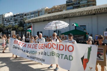 El Handala llega al puerto de Dénia 08